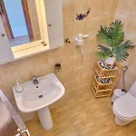 Georgia شقة