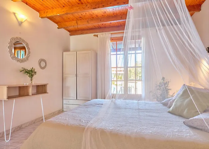 Georgia Apartment Sidárion